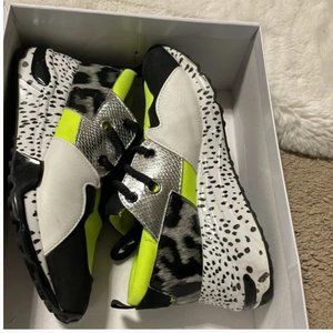 Steve madden cliff hanger tennis shoes